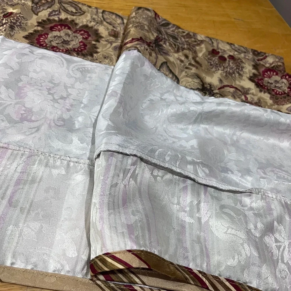 Waverly Mavarra Floral Striped Window Valance Burgundy Scalloped 52x18‎